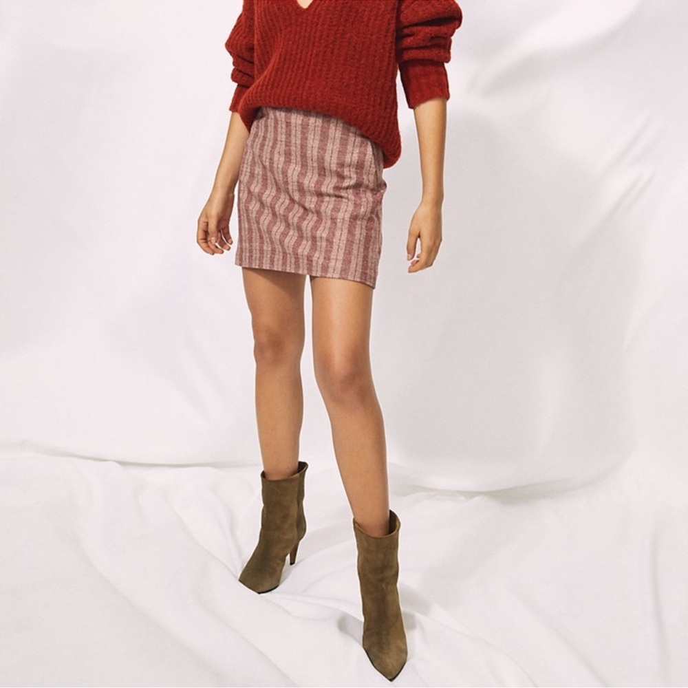 Aritzia Wilfred New Classic Mini Skirt- Red Plaid Wool and Cashmere Mini Skirt - Picture 4 of 8